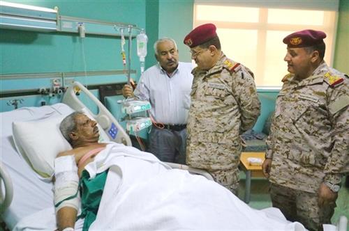 وزير الدفاع اليمني يعلق على جريمة قصف قاعدة العند