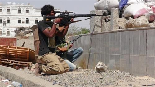  مقتل 23 حوثياً في مواجهات مع الجيش الوطني وغارات للتحالف غربي تعز