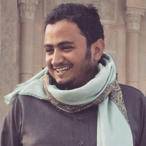  وفاة صحفي يمني عقب غرق قارب كان يقله بمعية العشرات بالجزائر 