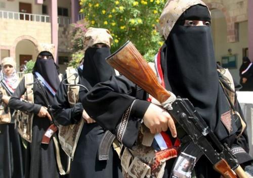 مليشيا الحوثي تُرغم الموظفات على حضور دورات طائفية 