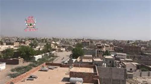قذائف الحوثي تدمر منازل المواطنين في حيس...القوات المشتركة تتلف 600 لغم حوثي في الدريهمي بالحديدة ..