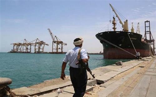 مسؤول حكومي يمني يحذر من مخطط حوثي لإستهداف الممرات المائية