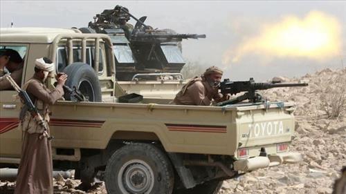  مقتل 9 وجرح 17 اخرين من مسلحي الحوثي في كسر الجيش لهجمات بالحديدة