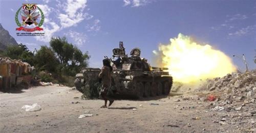  مدفعية الجيش تدك مواقع مليشيا الحوثي شرق تعز