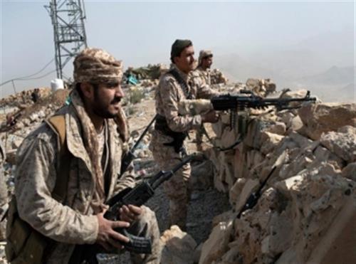 مقتل وجرح عشرات الحوثيين بنيران الجيش الوطني في جبهة نهم شرق صنعاء