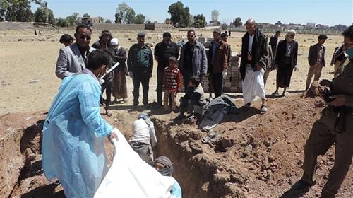  مليشيا الحوثي تدفن 232 جثة وتزعم أنها مجهولة الهوية