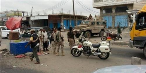  مقتل مدني وجرح 4 آخرين في اشتباكات مسلحة وسط العاصمة عدن