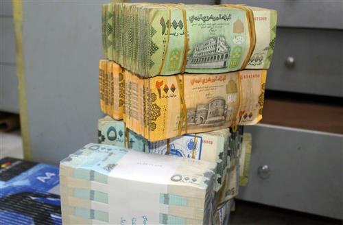 انهيار جديد للريال اليمني أمام العملات الأجنبية .. آخر تحديث لأسعار الصرف اليوم الثلاثاء