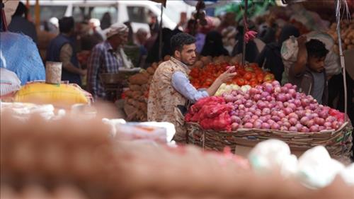  رمضان الثامن تحت الحرب.. اليمنيون يعانون اقتصاديا ومعيشيا