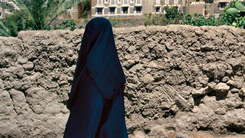 الكشف عن اختطاف مليشيات الحوثي قرابة ستين فتاة في محافظة حجة، وإيداعهن السجن المركزي.